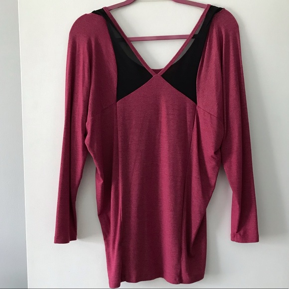 Lucy 3/4 Sleeve Top Size Small - Picture 2 of 2